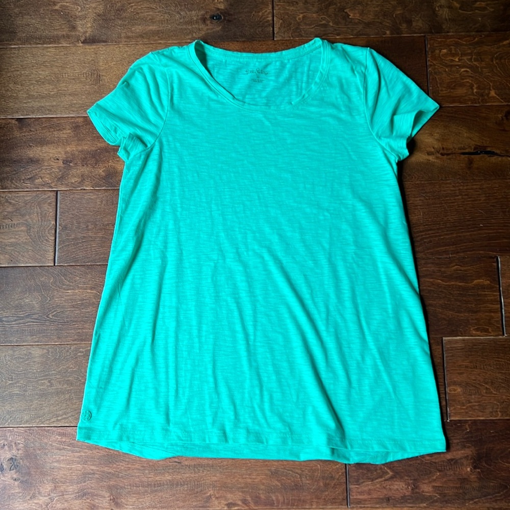 Lilly Pulitzer Etta scoop neck tee.